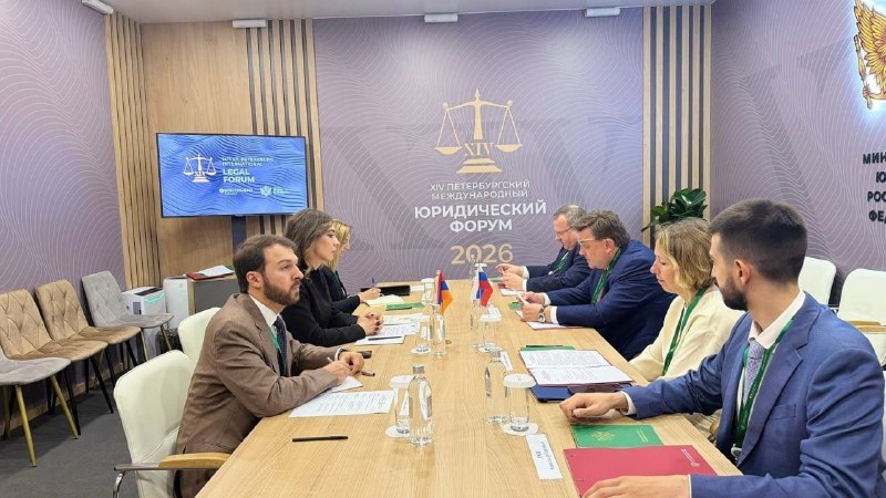 Министр юстиции Армении пригласила коллегу из РФ в Ереван на сессию Совета СНГ