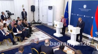 Урсула фон дер Ляйен поздравила Пашиняна с победой на выборах и объявила о пакете поддержки в €200 млн для Армении
