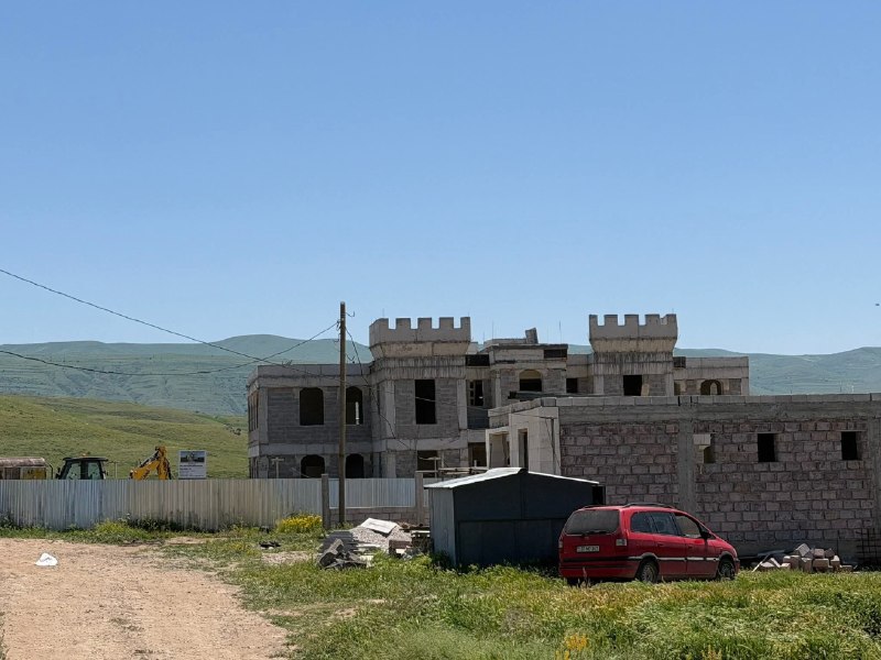 В селе Зар Котайкской области строят новую школу и детский сад по госпрограмме