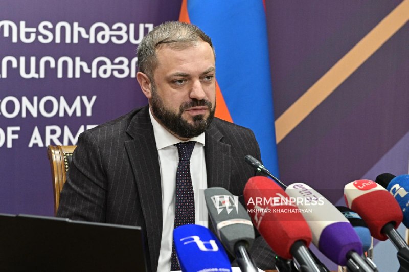 Минэкономики Армении опроверг слухи о письме Алиханову: Папоян приглашен на форум в Екатеринбург