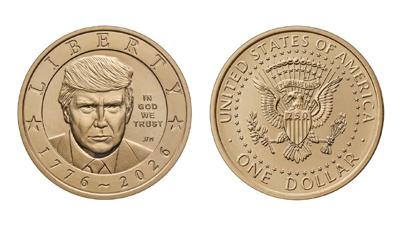Золотая монета номиналом 1 доллар с изображением президента Трампа