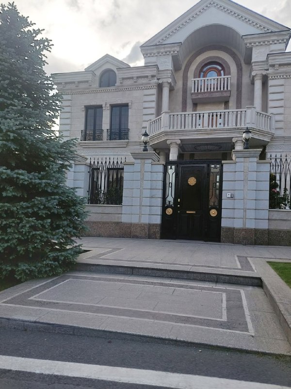 В Шираке расследуют схему уклонения от налогов, связанную с семьей Ваге Карапетяна