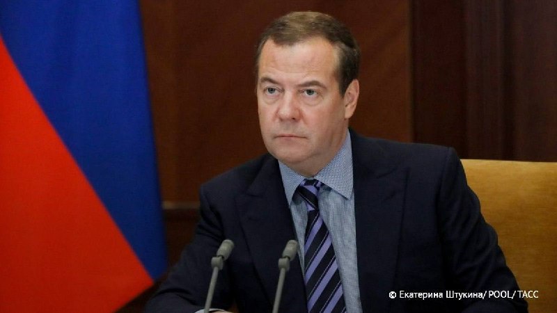 Медведев заявил о беспрецедентном вмешательстве Запада в выборы в Армении — что это значит для Ширака