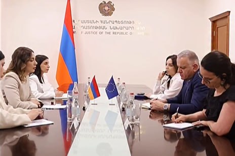 Министр юстиции Армении Србуи Галян обсудила с послом ЕС реформы в Ширакской области
