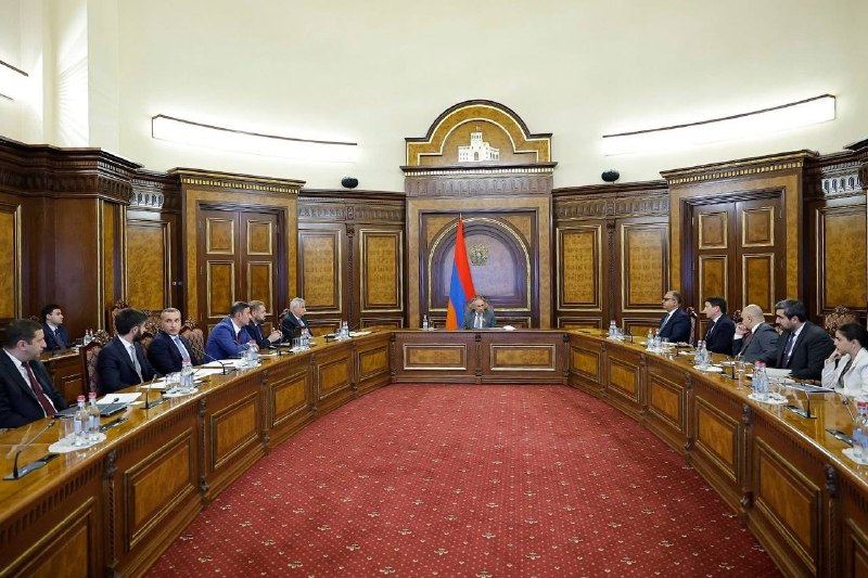 Никол Пашинян обсудил меры поддержки экспорта для Ширакской области