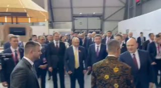 Мишустин представил Пашиняна главе Минпрома Индонезии на «Иннопром-2026» в Екатеринбурге